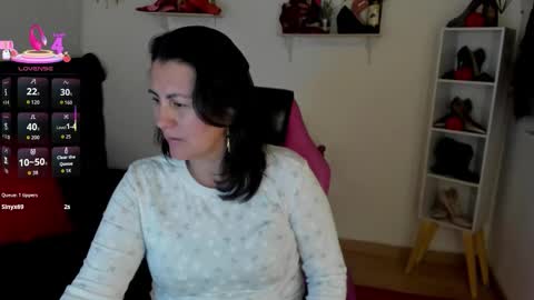 Mia  online show from 09-20-25, 11:28