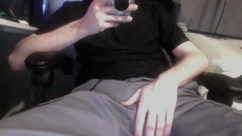 Snapshot of daan2021 chatting on 02-18-26, 06:59 daan2021 online show from 02-18-26, 06:59