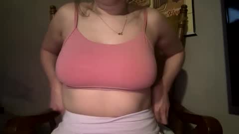 Snapshot of dabqueen_1994 chatting on 02-14-26, 12:57 dabqueen_1994 online show from 02-14-26, 12:57