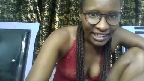 Snapshot of daddies_lover chatting on 05-28-26, 05:54 Goddess online show from 05-28-26, 05:54