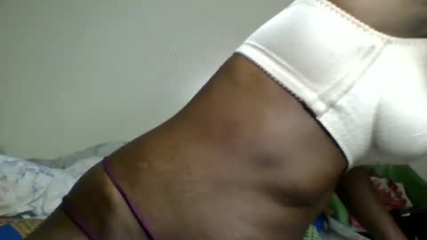 Snapshot of daddies_lover chatting on 06-24-26, 06:23 Goddess online show from 06-24-26, 06:23