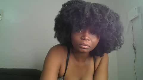 Snapshot of daddies_toy1 chatting on 09-18-25, 02:35 daddyiestoy online show from 09-18-25, 02:35