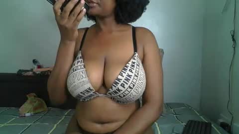 Snapshot of daddies_toy1 chatting on 09-26-25, 08:40 daddyiestoy online show from 09-26-25, 08:40