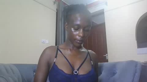 Snapshot of daddies_toy_1 chatting on 05-21-26, 08:27 Eva online show from 05-21-26, 08:27