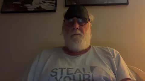Snapshot of daddy341177 chatting on 10-09-25, 08:56 daddy341177 online show from 10-09-25, 08:56