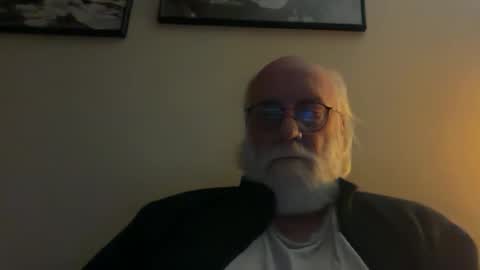 Snapshot of daddy341177 chatting on 11-04-25, 10:25 daddy341177 online show from 11-04-25, 10:25