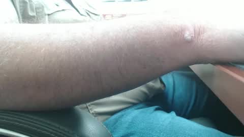 Snapshot of daddy7194 chatting on 11-07-25, 12:16 daddy7194 online show from 11-07-25, 12:16