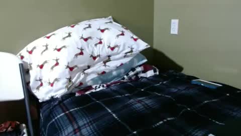 Snapshot of daddy7194 chatting on 12-01-25, 11:54 daddy7194 online show from 12-01-25, 11:54