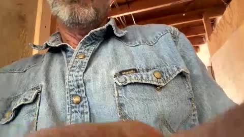 Snapshot of daddy_cowboy2 chatting on 05-08-26, 08:03 daddy_cowboy2 online show from 05-08-26, 08:03