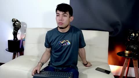 Snapshot of daddy_juancho82 chatting on 05-19-26, 11:16 juancho online show from 05-19-26, 11:16