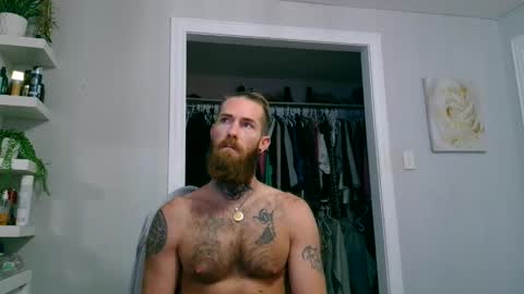 Snapshot of daddyafterdark1 chatting on 05-25-26, 01:06 daddyafterdark1 online show from 05-25-26, 01:06