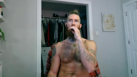 Snapshot of daddyafterdark1 chatting on 06-26-26, 01:26 daddyafterdark1 online show from 06-26-26, 01:26