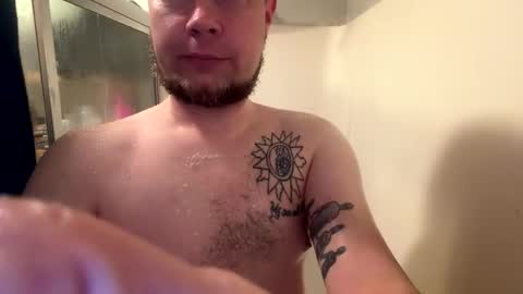 Snapshot of daddycam33 chatting on 04-22-26, 12:24 DaddyCam33 online show from 04-22-26, 12:24