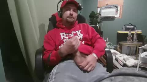 Snapshot of daddydic120402 chatting on 05-19-26, 04:13 daddydic120402 online show from 05-19-26, 04:13