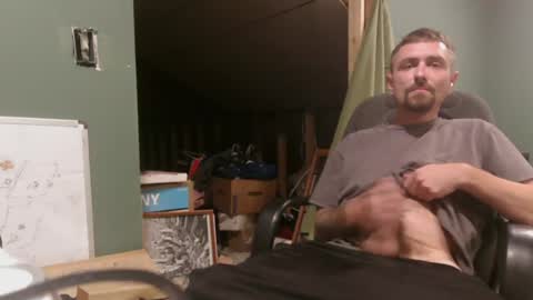 Snapshot of daddydic120402 chatting on 07-24-26, 05:05 daddydic120402 online show from 07-24-26, 05:05