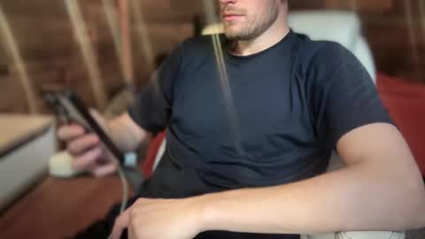 Snapshot of daddydoesit69 chatting on 01-12-26, 09:53 Leo online show from 01-12-26, 09:53