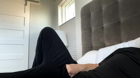 Snapshot of daddydom0000 chatting on 05-22-26, 04:01 Daddy online show from 05-22-26, 04:01