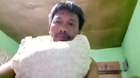 Snapshot of daddyhug556940 chatting on 01-19-26, 04:33 johnloyd online show from 01-19-26, 04:33