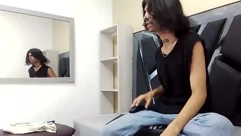 tayler online show from 02-23-25, 11:44