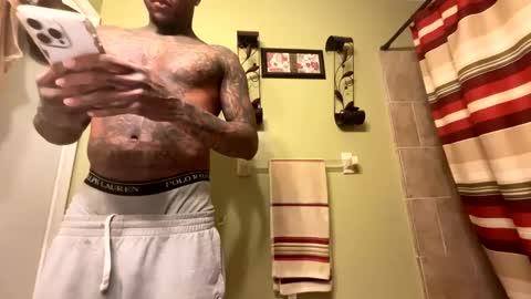 sexy tatted king bbc online show from 10-04-25, 02:42