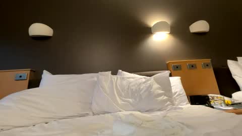 Snapshot of daddyp2010 chatting on 01-09-26, 07:37 paulpp2010 online show from 01-09-26, 07:37