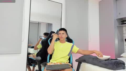 Snapshot of daddyrich4u chatting on 10-06-25, 12:08 daddyrich4u online show from 10-06-25, 12:08