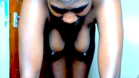 Snapshot of daddys_naughtyslut chatting on 05-07-26, 11:32 tee online show from 05-07-26, 11:32