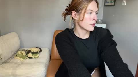 Snapshot of daddysfav_xx chatting on 11-12-25, 06:30 princess online show from 11-12-25, 06:30