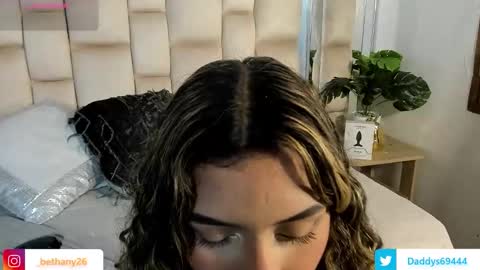 Snapshot of daddysgirrl1_ chatting on 11-19-25, 08:31 Bethany online show from 11-19-25, 08:31