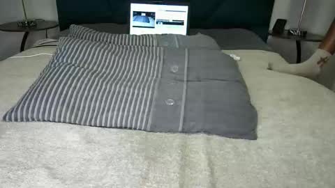 daddyslittleebony online show from 11-24-25, 08:30