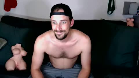 Snapshot of dadgoeswild chatting on 03-05-26, 04:30 DadGoesWild online show from 03-05-26, 04:30