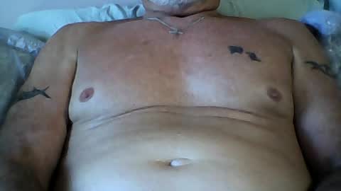 Snapshot of dadhmalone chatting on 06-12-26, 01:43 dadhmalone online show from 06-12-26, 01:43