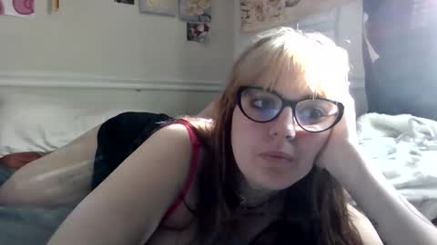 dadsdoll2 online show from 03-24-26, 01:16