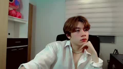 Snapshot of dae_lune chatting on 02-20-26, 11:49 dae_lune online show from 02-20-26, 11:49