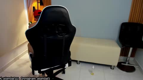 Snapshot of dafboy_ chatting on 12-16-24, 05:33 Allan Daf online show from 12-16-24, 05:33