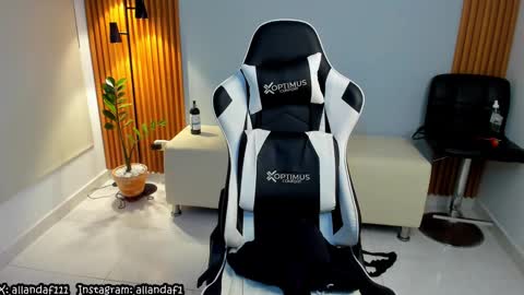 Snapshot of dafboy_ chatting on 12-29-24, 05:21 Allan Daf online show from 12-29-24, 05:21