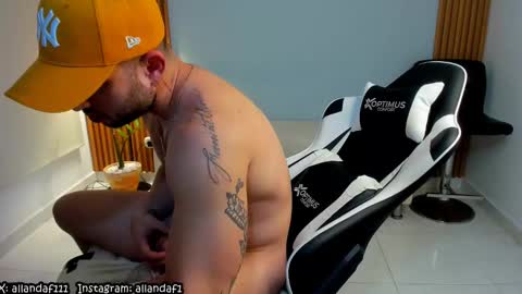 Snapshot of dafboy_ chatting on 01-28-25, 08:04 Allan Daf online show from 01-28-25, 08:04