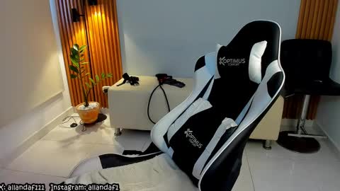 Snapshot of dafboy_ chatting on 02-21-25, 02:06 Allan Daf online show from 02-21-25, 02:06