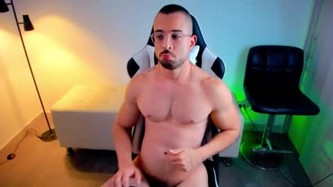 Snapshot of dafboy_ chatting on 09-16-25, 05:25 Allan Daf online show from 09-16-25, 05:25