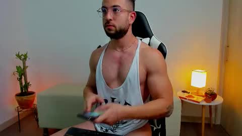 Snapshot of dafboy_ chatting on 12-04-25, 11:19 Allan Daf online show from 12-04-25, 11:19