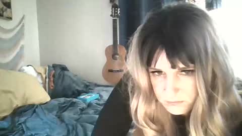 daffnye online show from 09-28-25, 10:15