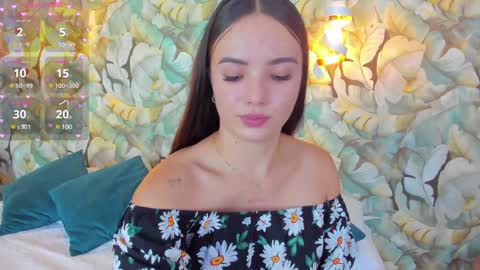 Snapshot of dafnevega chatting on 01-09-25, 07:50 Dafne  online show from 01-09-25, 07:50