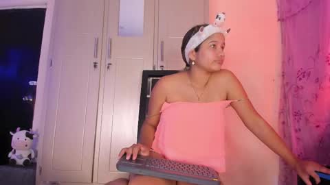 Snapshot of dafnezahira20 chatting on 05-23-26, 07:40 dafnezahira20 online show from 05-23-26, 07:40
