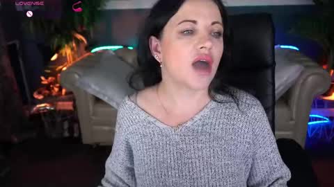 Snapshot of dafni_mon chatting on 04-27-26, 05:38 Dafni Mon online show from 04-27-26, 05:38