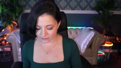 Snapshot of dafni_mon chatting on 05-04-26, 01:18 Dafni Mon online show from 05-04-26, 01:18