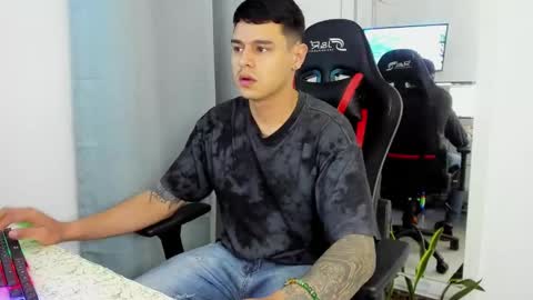 my name is Jhon and I live in colombia online show from 11-11-25, 01:49