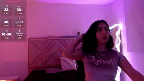 Snapshot of dahia_tay chatting on 11-10-25, 03:27 dahia online show from 11-10-25, 03:27