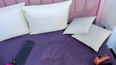  Dahiana   online show from 02-10-25, 02:26