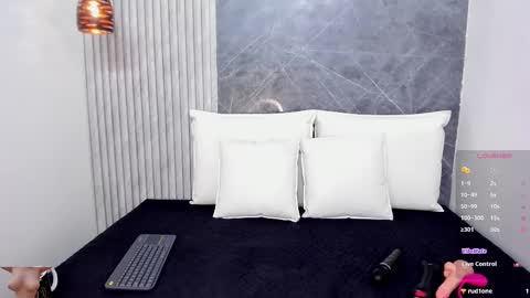  Dahiana   online show from 02-22-25, 11:24