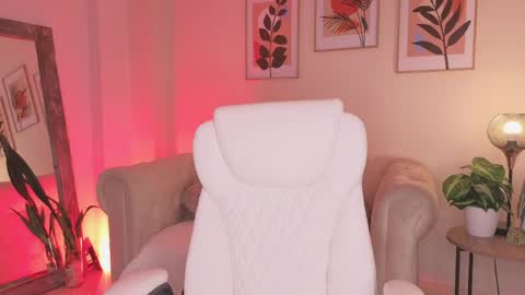 Dahiann Walcott online show from 04-16-26, 09:39